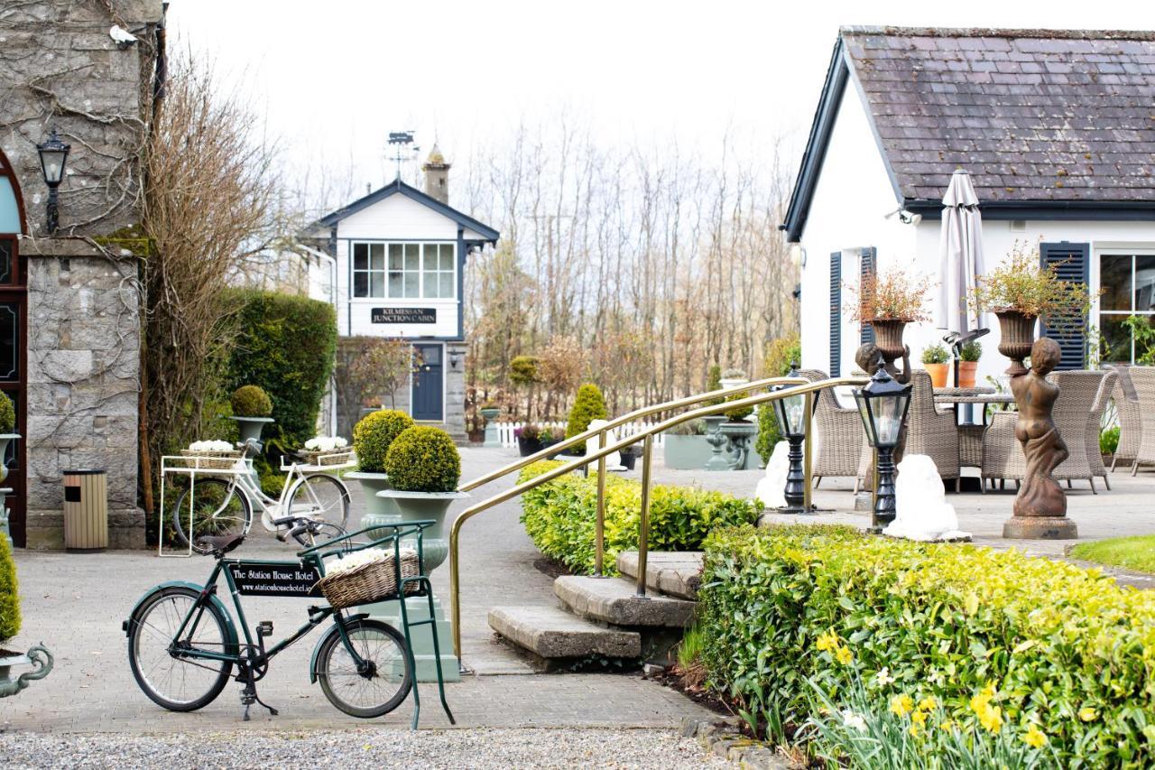 The Station House Hotel Kilmessan Exterior foto